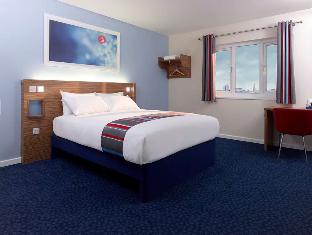 Travelodge Basildon Rum bild