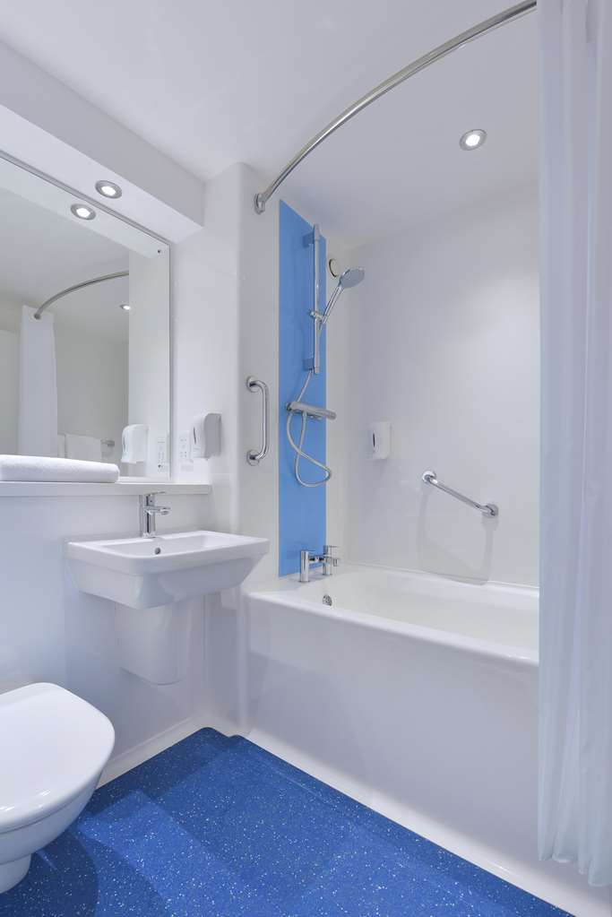 Travelodge Basildon Rum bild