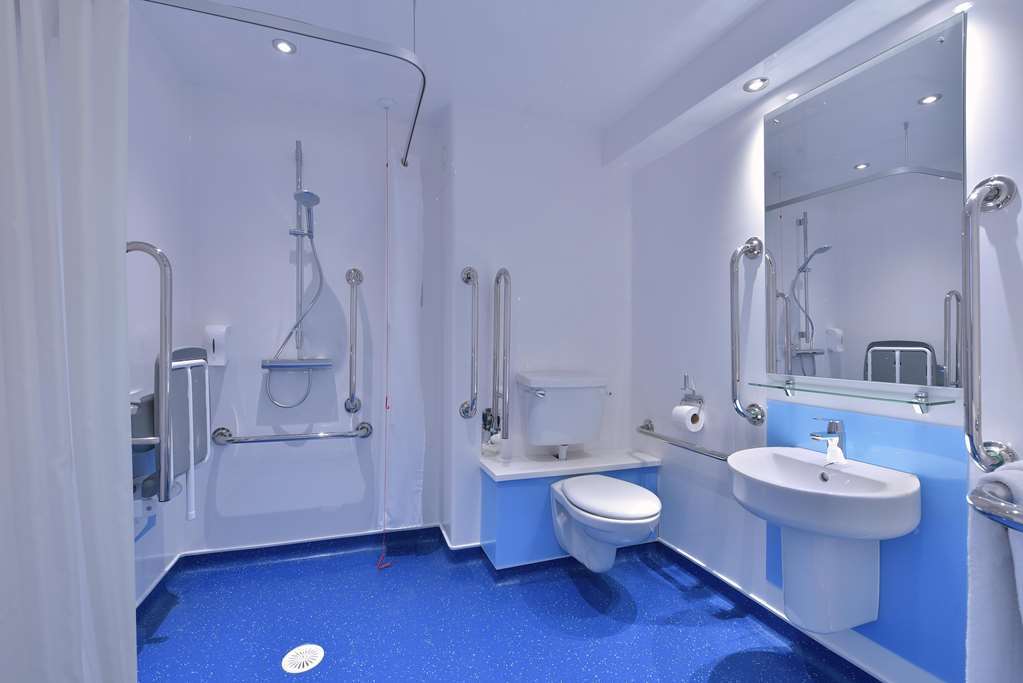 Travelodge Basildon Rum bild